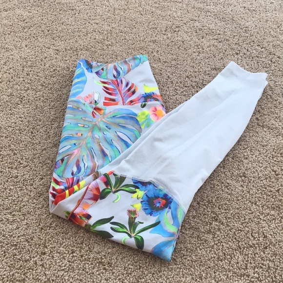 NIKE Size M multi bird/ leaf print sports leggings - Picture 7 of 9